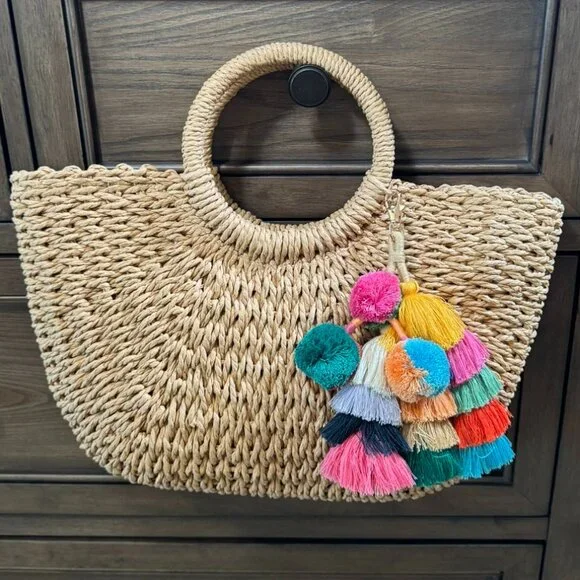 Woven Straw Tote Bag w/ Round Handles & Pom-Pom Tassel  -  Beach / Market Bag - Picture 7 of 8
